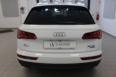 Audi Q5 35 TDI quattro S tronic Business Sport (5)