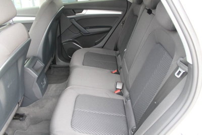 Audi Q5 35 TDI quattro S tronic Business Sport (9)