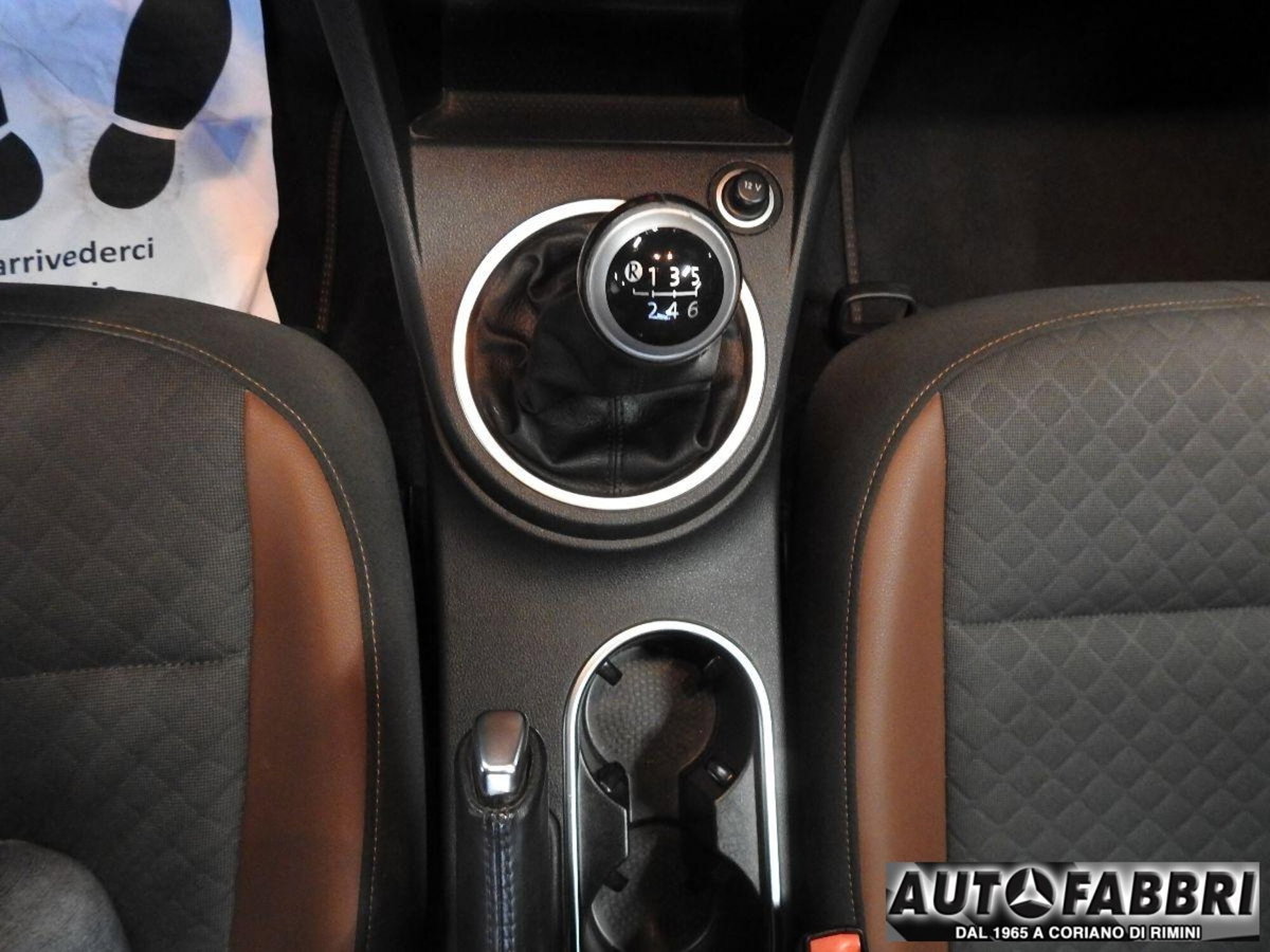 Volkswagen New Beetle Cabrio 16V (14)