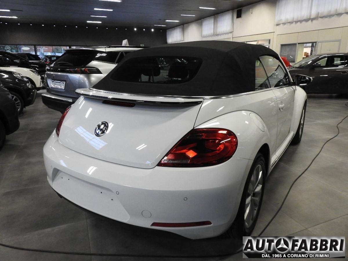 Volkswagen New Beetle Cabrio 16V (2)