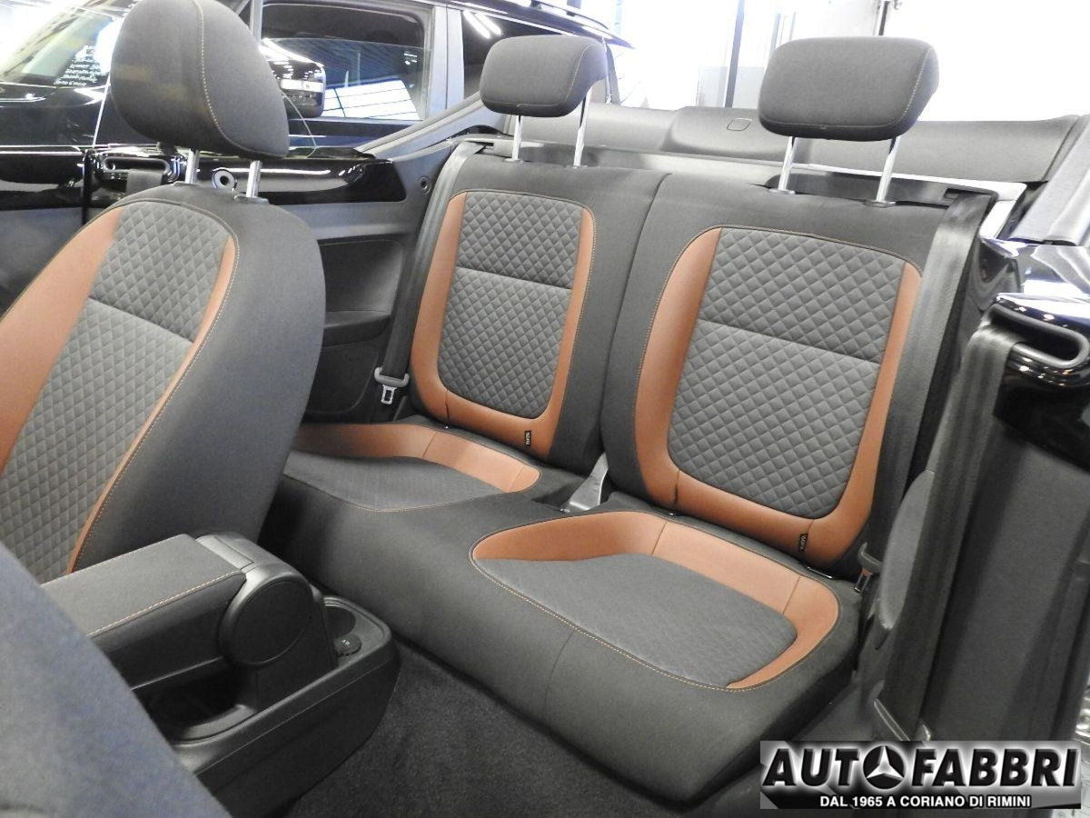 Volkswagen New Beetle Cabrio 16V (6)
