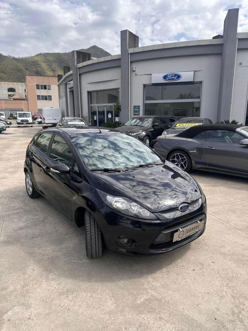 Ford Fiesta 1.4 TDCi 68CV 5 porte Titanium