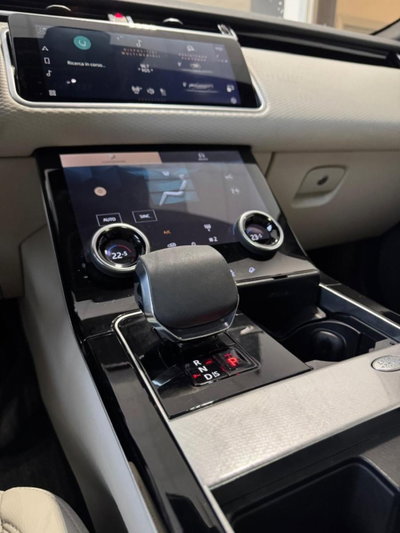 Land Rover Range Rover Velar 2.0D I4 204 CV R-Dynamic S (16)