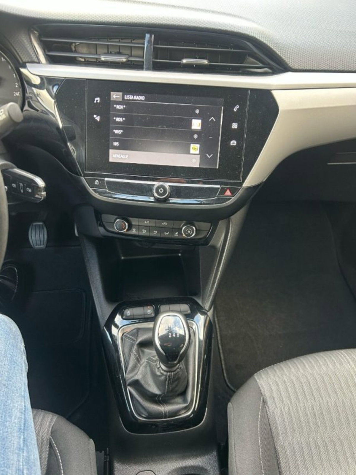 Opel Corsa 1.5 D 100 CV Edition (10)