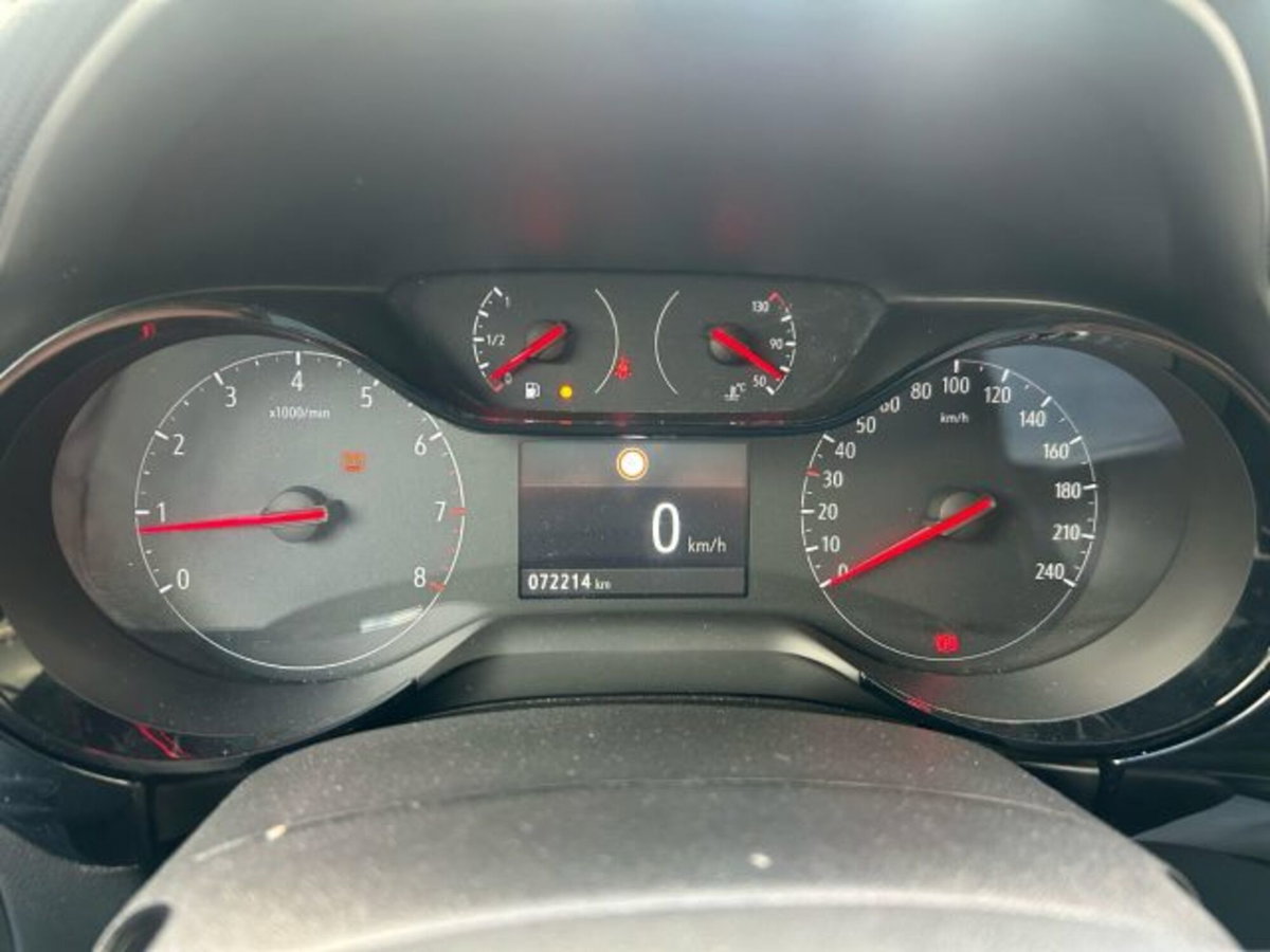 Opel Corsa 1.5 D 100 CV Edition (9)