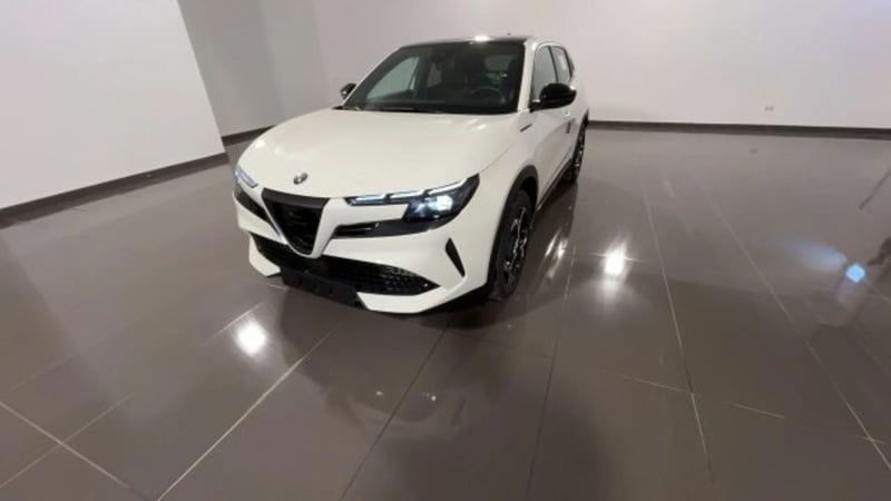 Alfa Romeo Junior 1.2 ibrida Speciale 145cv edct6