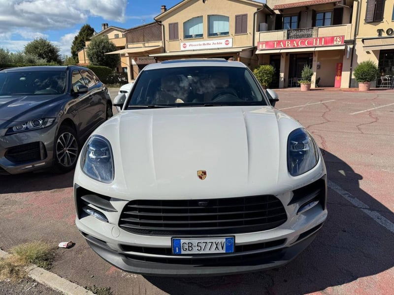 Porsche Macan S