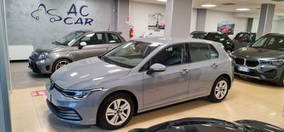Volkswagen Golf 2.0 TDI DSG SCR Life usata
