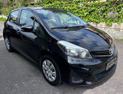 Toyota Yaris 1.0 5 porte  usata