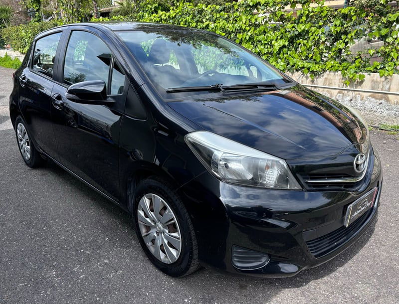 Toyota Yaris 1.0 5 porte