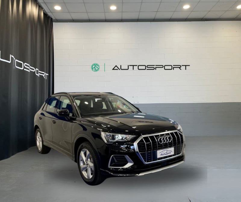 Audi Q3 40 TDI quattro S tronic Business Advanced