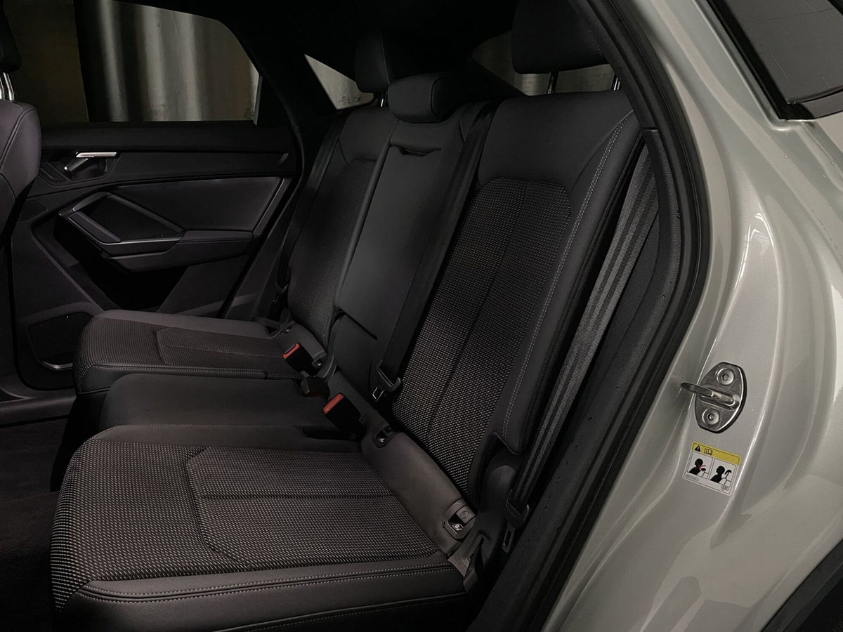 Audi Q3 Sportback 35 TDI quattro S tronic S line edition (9)
