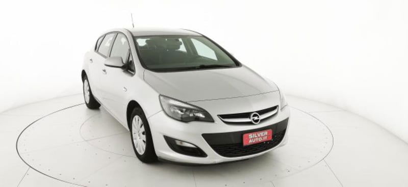 Opel Astra 1.4 100CV 5 porte Cosmo