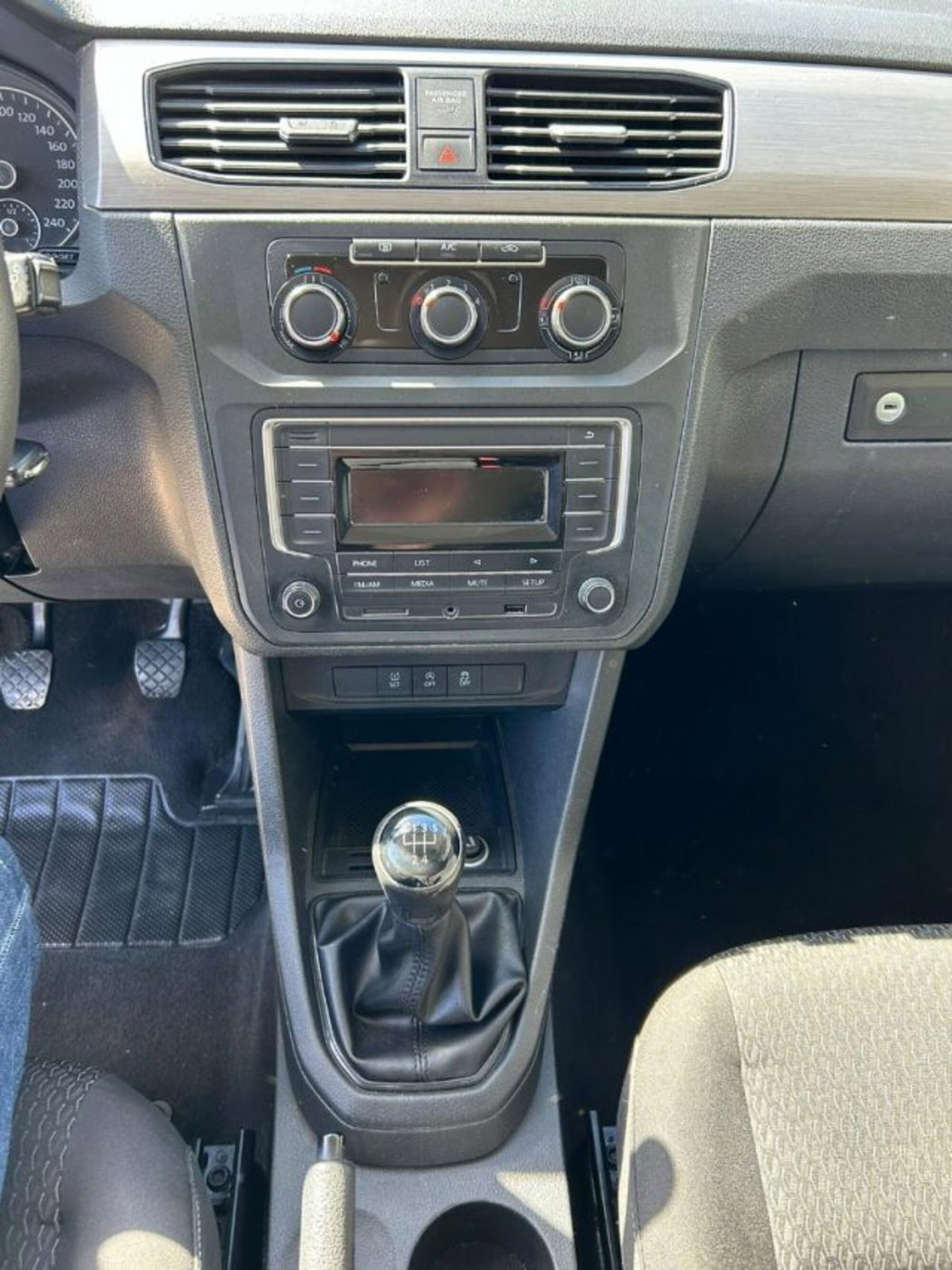 Volkswagen Caddy 2.0 TDI 102 CV (12)
