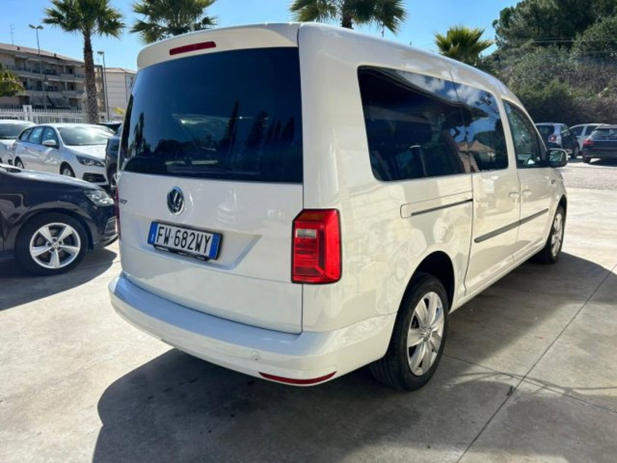 Volkswagen Caddy 2.0 TDI 102 CV (4)