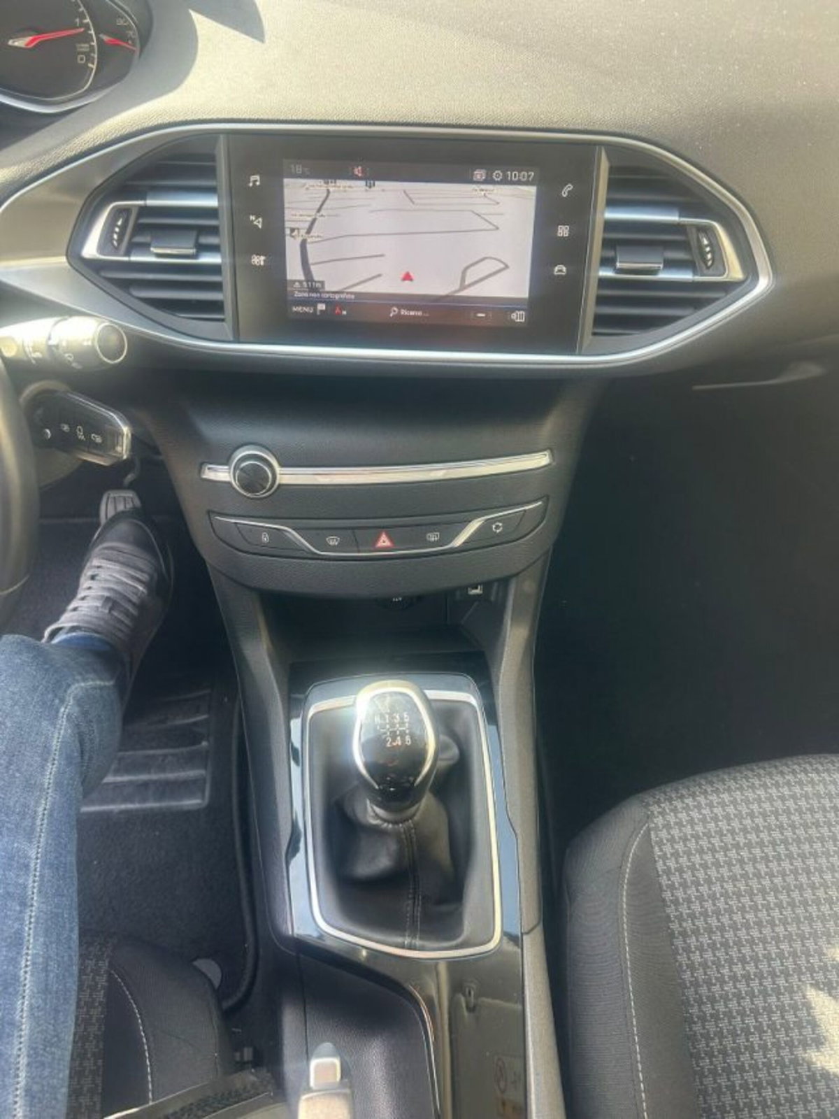 Peugeot 308 BlueHDi 130 S&S Business (12)
