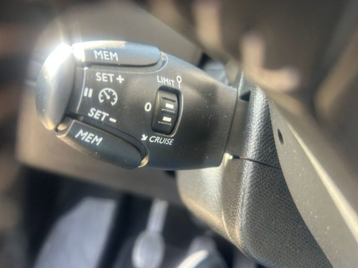 Peugeot 308 BlueHDi 130 S&S Business (15)
