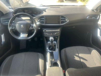 Peugeot 308 BlueHDi 130 S&S Business (8)
