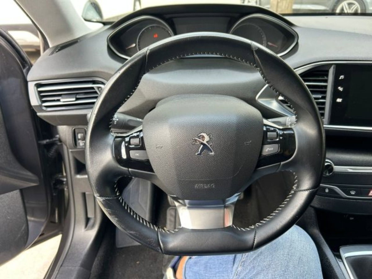 Peugeot 308 SW BlueHDi 130 S&S Business (12)
