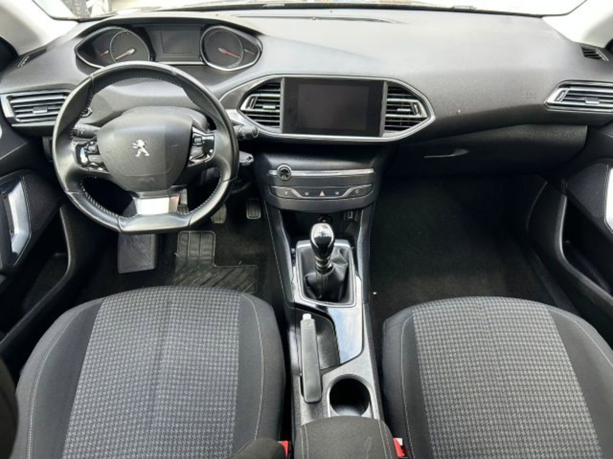 Peugeot 308 SW BlueHDi 130 S&S Business (8)
