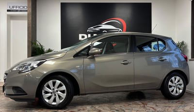Opel Corsa 1.2 5 porte b-Color usata