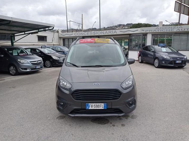 Ford Tourneo Courier 1.5 TDCI 100 CV Plus