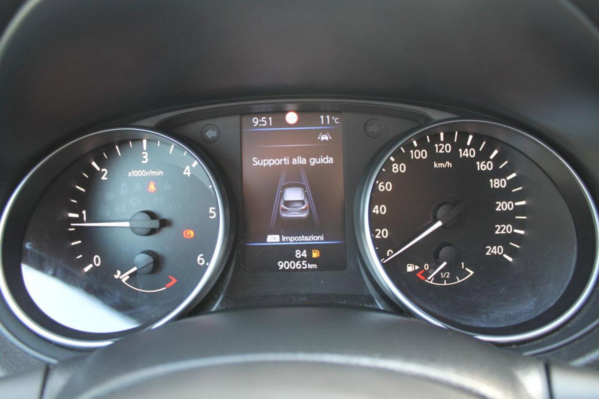 Nissan Qashqai 1.5 dCi 115 CV DCT Business (10)
