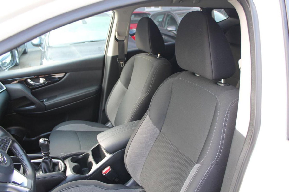 Nissan Qashqai 1.5 dCi 115 CV DCT Business (8)