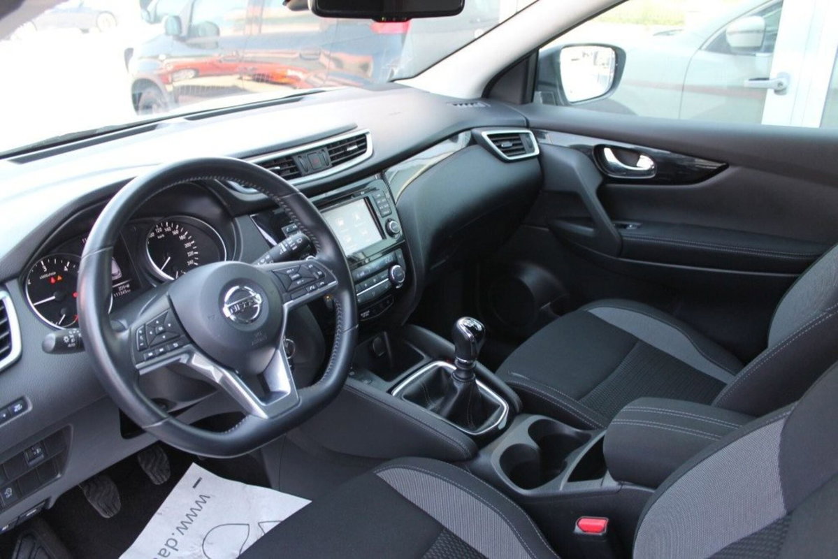 Nissan Qashqai 1.5 dCi Business (7)