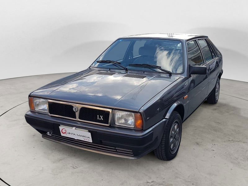 Lancia Delta LX