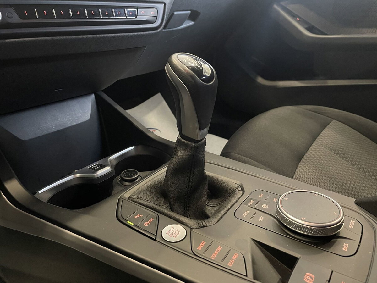 BMW Serie 1 118i 5p. Business Advantage (13)