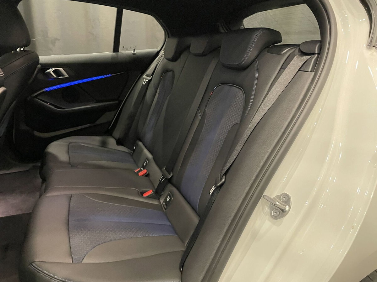 BMW Serie 1 5p. 118i 5p. Msport (10)