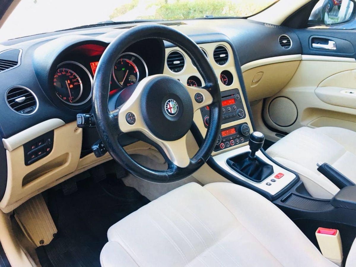 Alfa Romeo 159 SportWagon 1.9 JTDm 16V Sportwagon Distinctive (11)