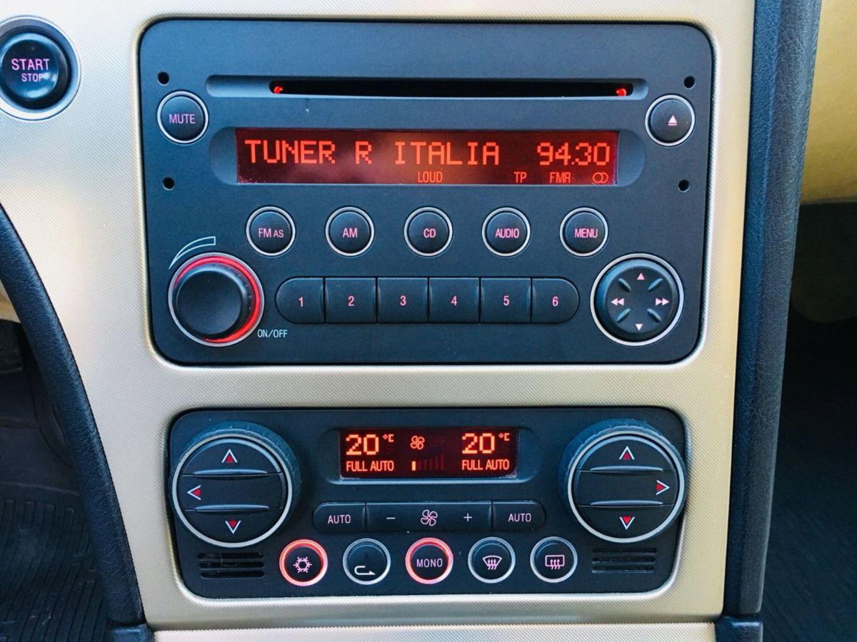 Alfa Romeo 159 SportWagon 1.9 JTDm 16V Sportwagon Distinctive (16)