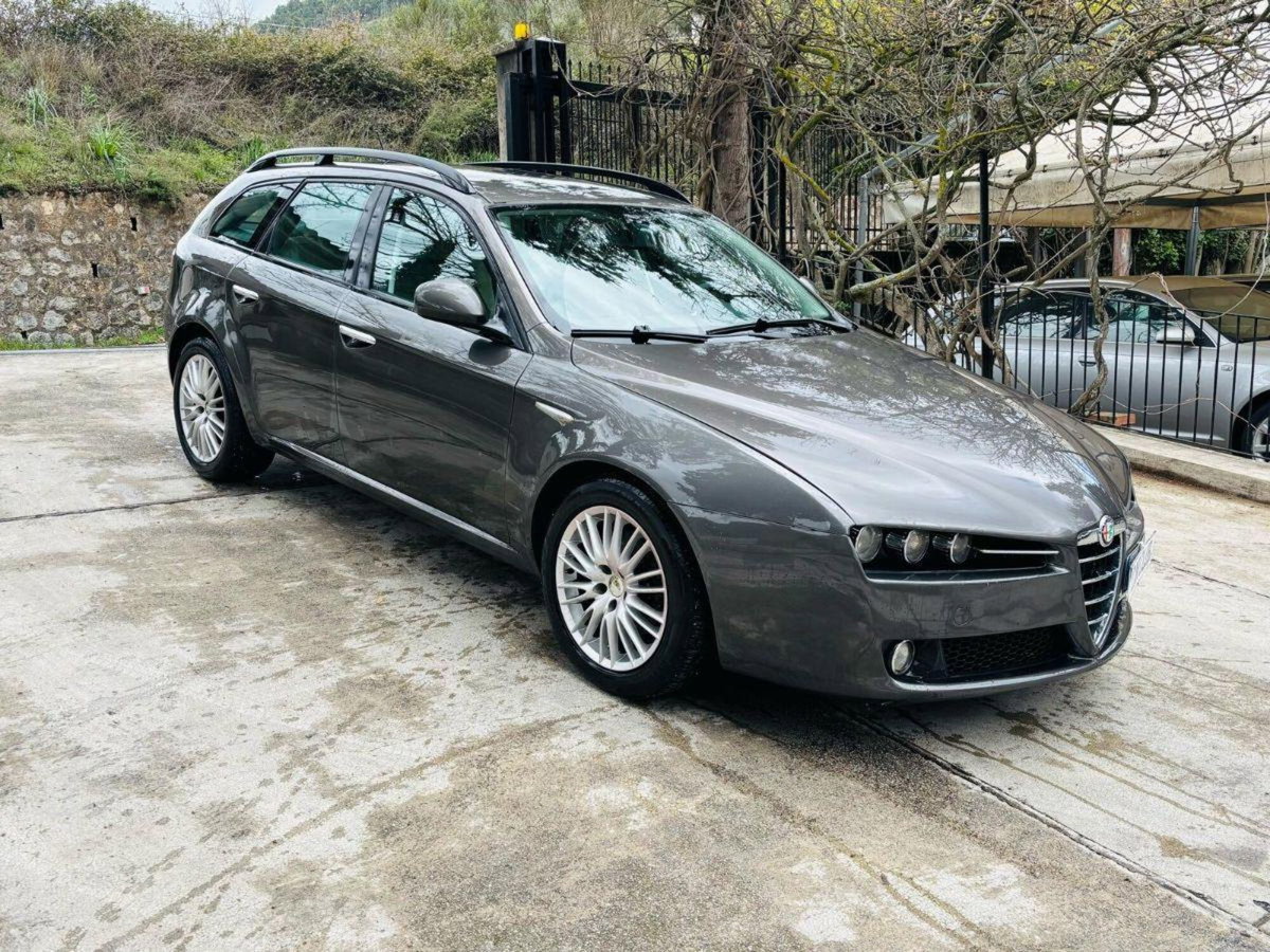 Alfa Romeo 159 SportWagon 1.9 JTDm 16V Sportwagon Distinctive (3)