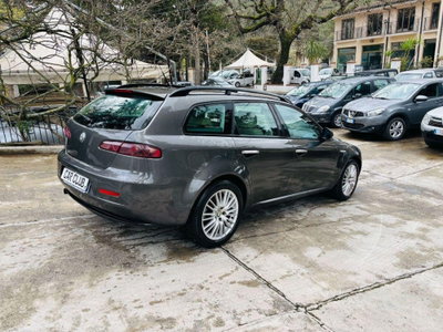Alfa Romeo 159 SportWagon 1.9 JTDm 16V Sportwagon Distinctive (4)