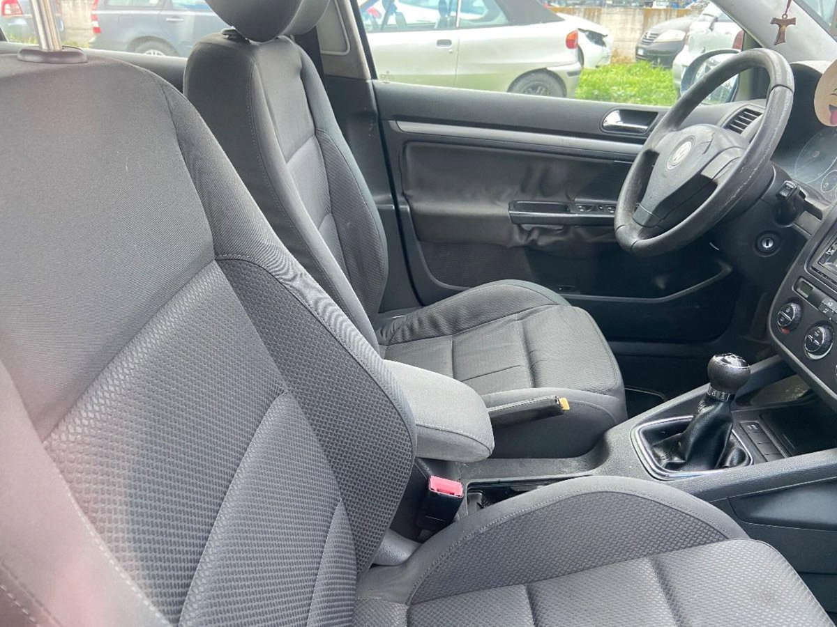 Volkswagen Golf 2.0 16V TDI 4mot. 5p. Sportline (7)