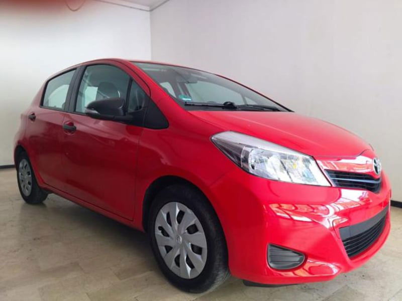 Toyota Yaris 1.0 5 porte Active