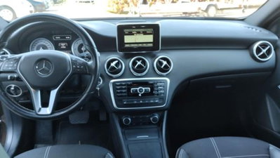 Mercedes-Benz Classe A 180 CDI Automatic Night Edition (12)