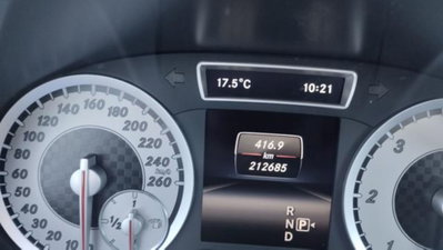 Mercedes-Benz Classe A 180 CDI Automatic Night Edition (13)