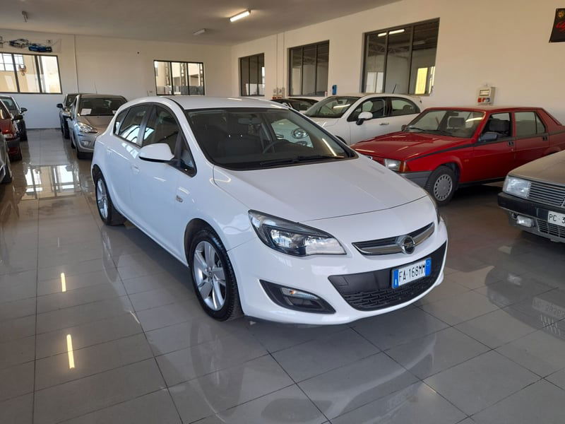 Opel Astra 1.4 100CV 5 porte Cosmo
