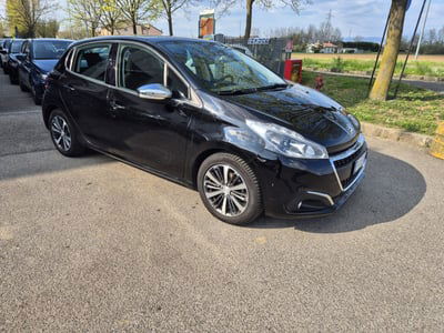 Peugeot 208 82 5 porte Allure  usata