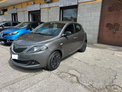 Lancia Ypsilon 1.0 FireFly 5 porte S&S Hybrid Gold Plus usata
