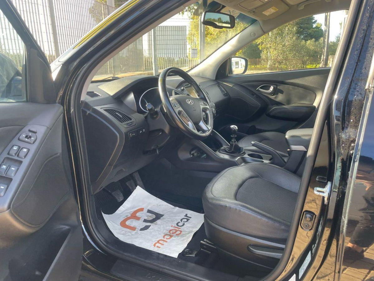 Hyundai ix35 1.7 CRDi 2WD Xpossible (11)