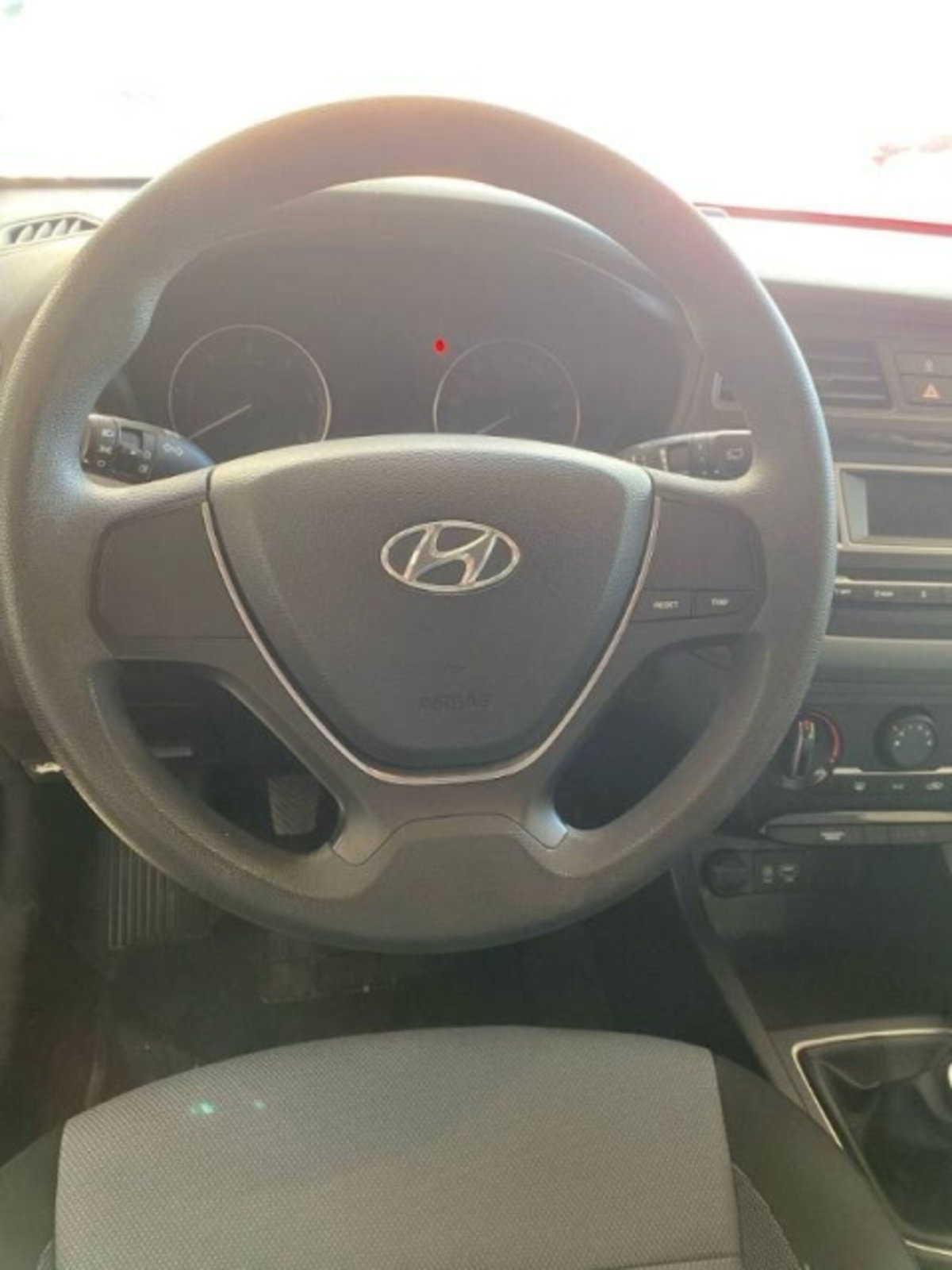 Hyundai i20 1.1 CRDi 12V 5 porte Style (12)