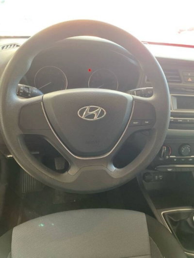 Hyundai i20 1.1 CRDi 12V 5 porte Style (12)