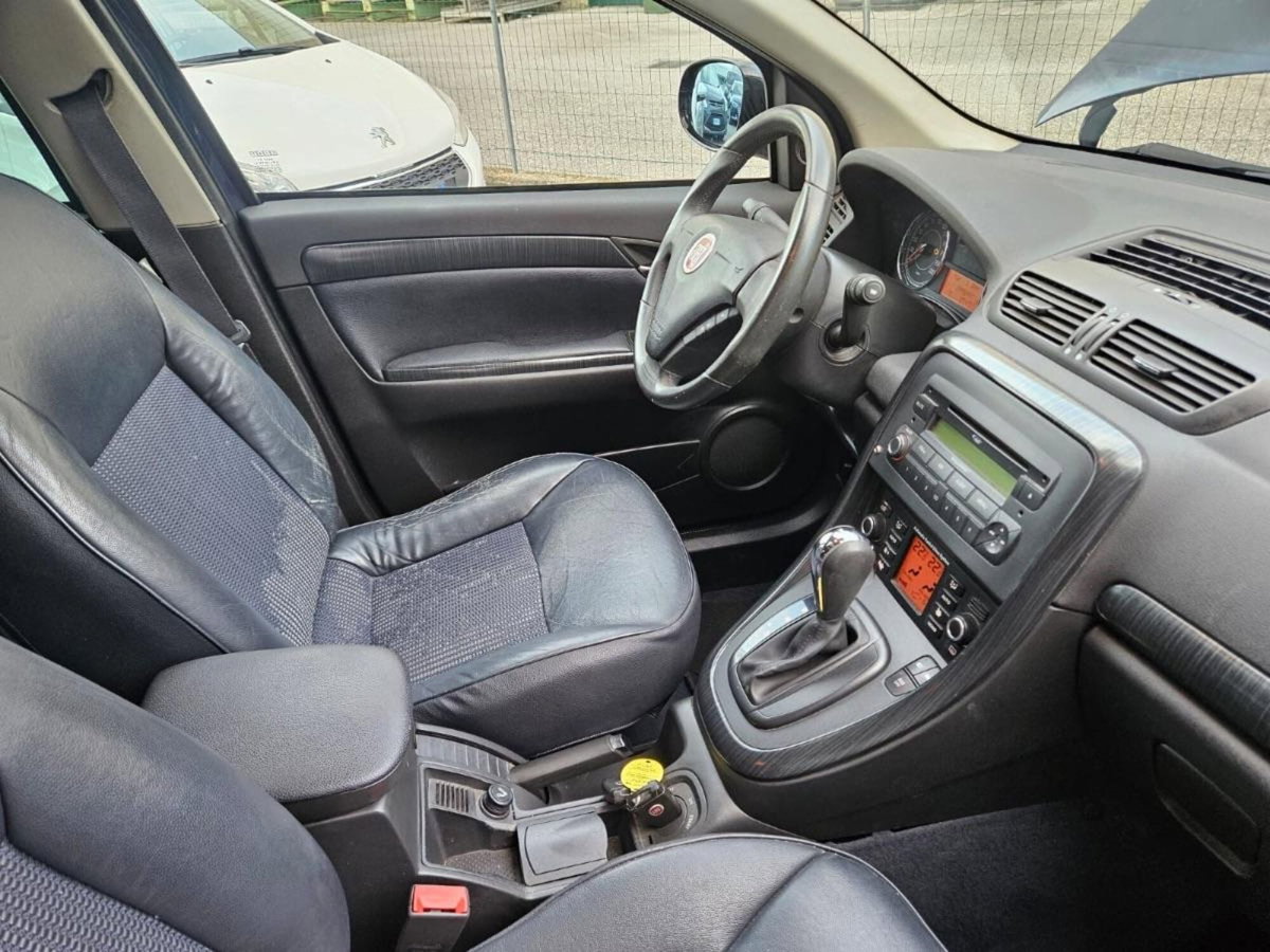 Fiat Croma 1.9 Multijet 16V Emotion (11)