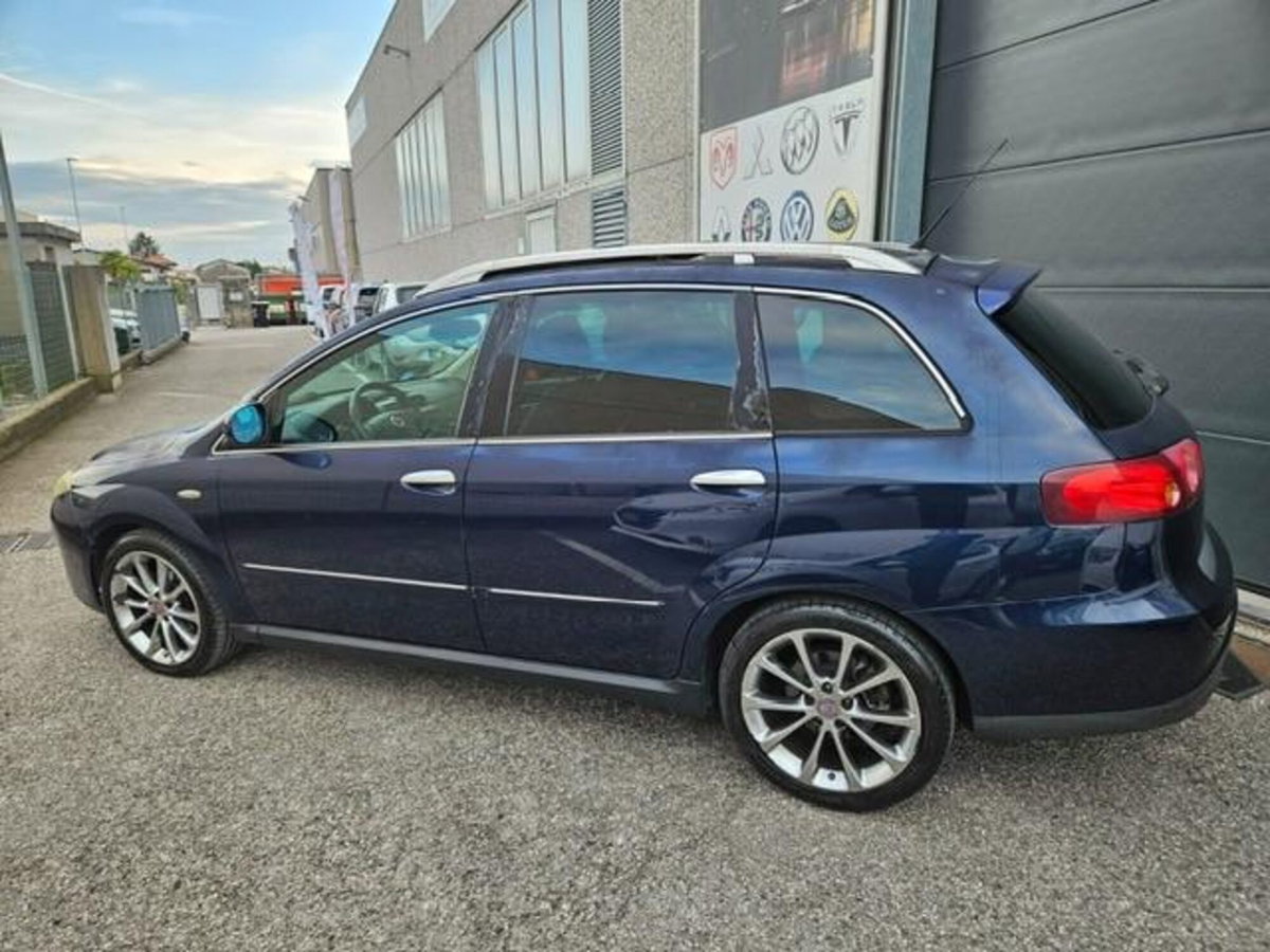 Fiat Croma 1.9 Multijet 16V Emotion (4)