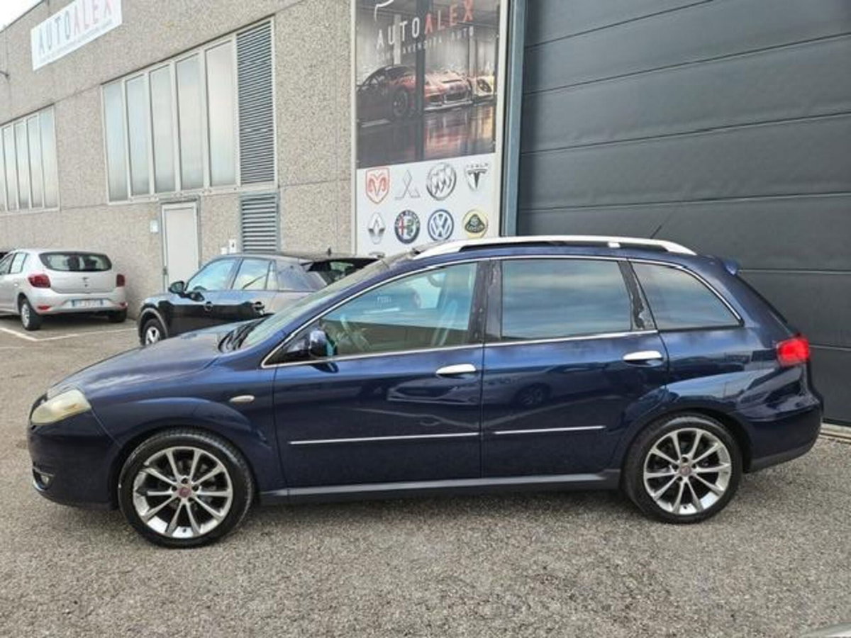 Fiat Croma 1.9 Multijet 16V Emotion (5)