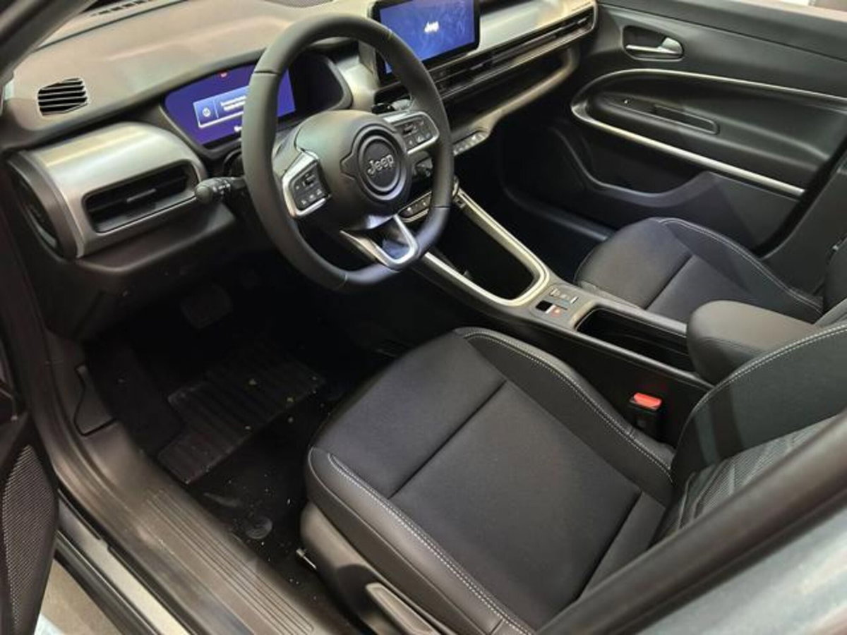 Jeep Avenger 1.2 turbo Summit fwd 100cv (11)